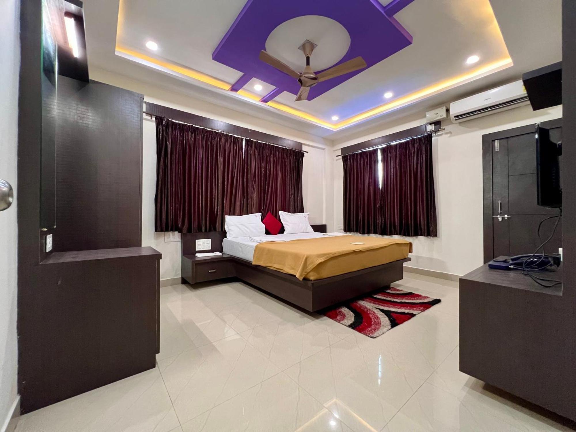 Ratna Sagar Hotell Manipal Exteriör bild
