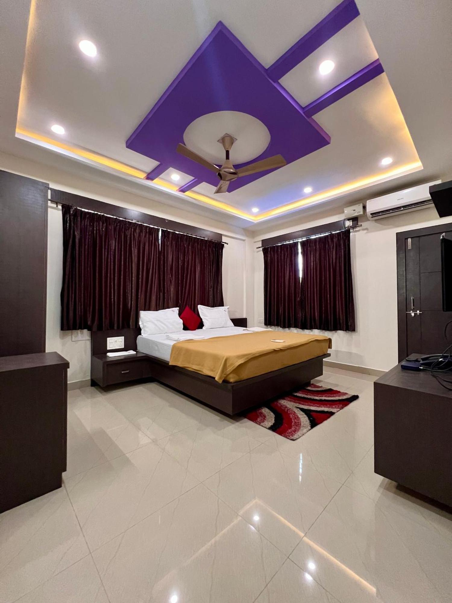 Ratna Sagar Hotell Manipal Exteriör bild