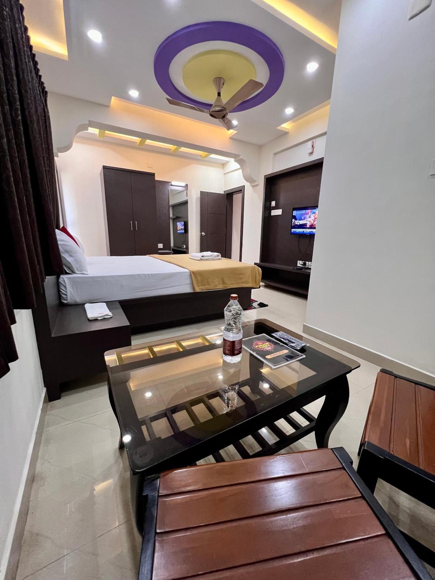 Ratna Sagar Hotell Manipal Exteriör bild