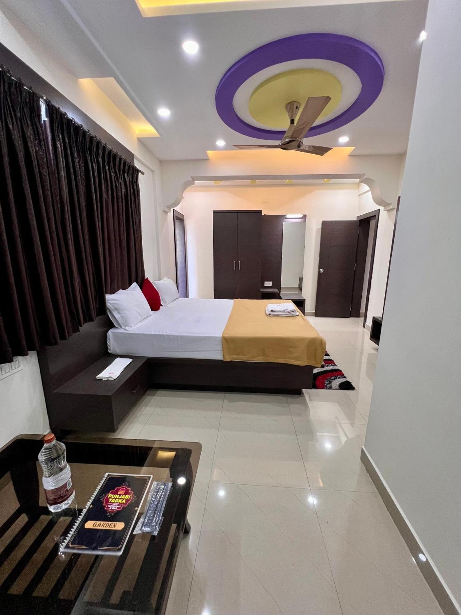 Ratna Sagar Hotell Manipal Exteriör bild