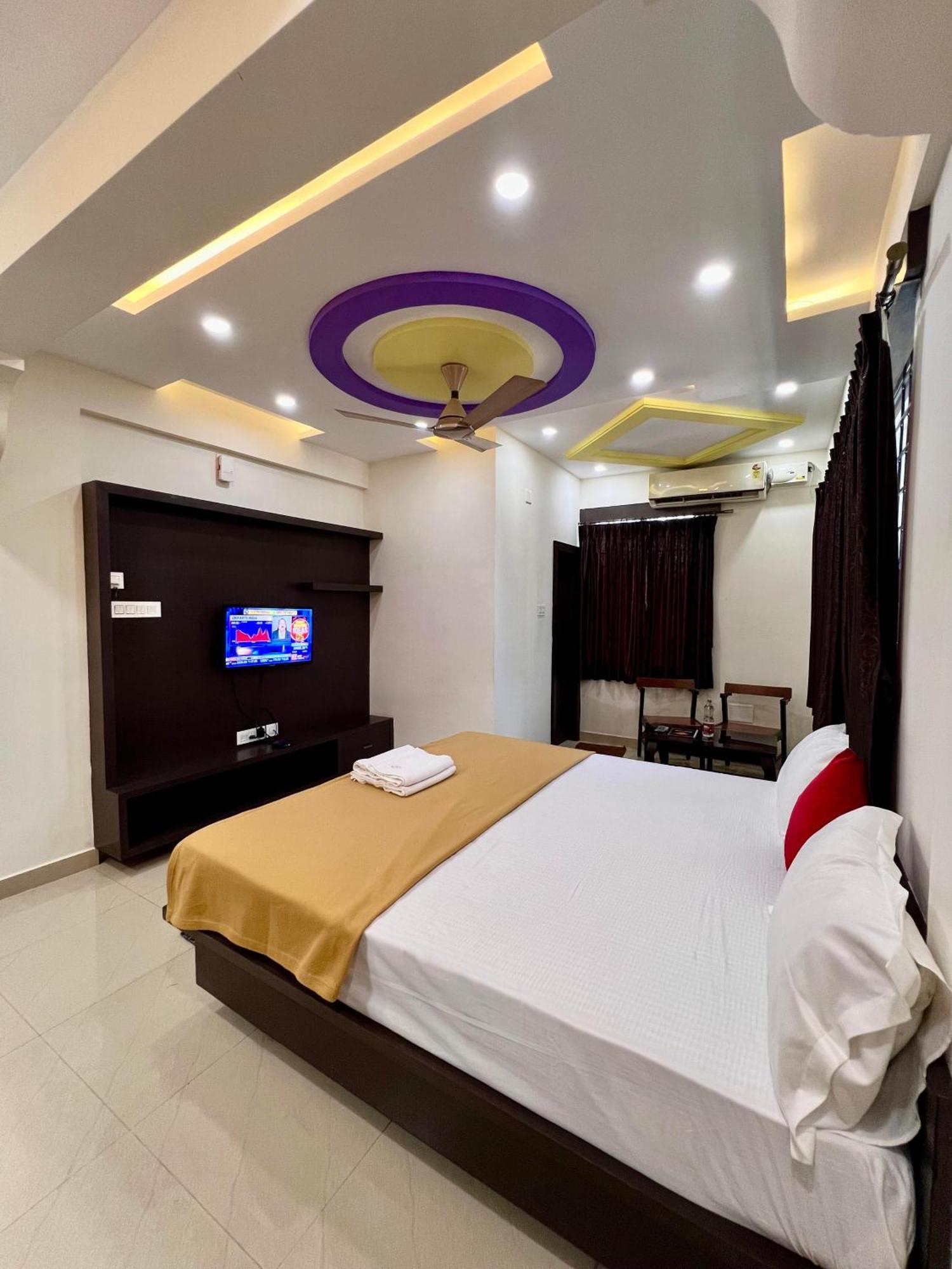 Ratna Sagar Hotell Manipal Exteriör bild